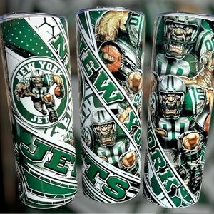 NY Jets 20 oz tumbler with cap and straw.